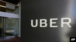 Pemandangan luar kantor pusat Uber di San Francisco, 1 Maret 2017. 