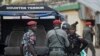 (Photo d’archives) La police antiterroriste et régulière à Kano, dans le nord du Nigéria, le jeudi 14 février 2019. (AP/Ben Curtis)